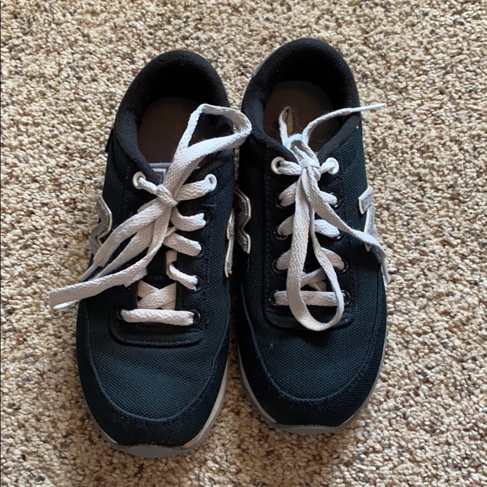 New Balance tennis shoes size 1